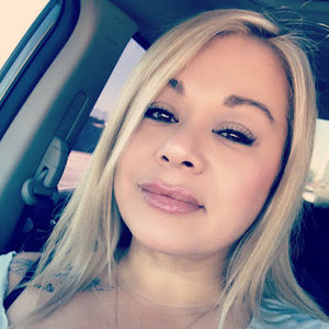 Meet your Posher, Adriana